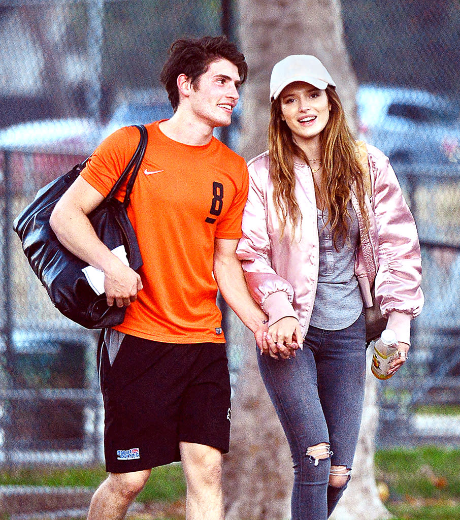 Bella Thorne y Gregg Sulkin