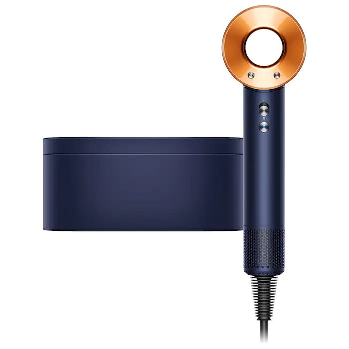 Dyson Supersonic Holiday Set. Image via Sephora.