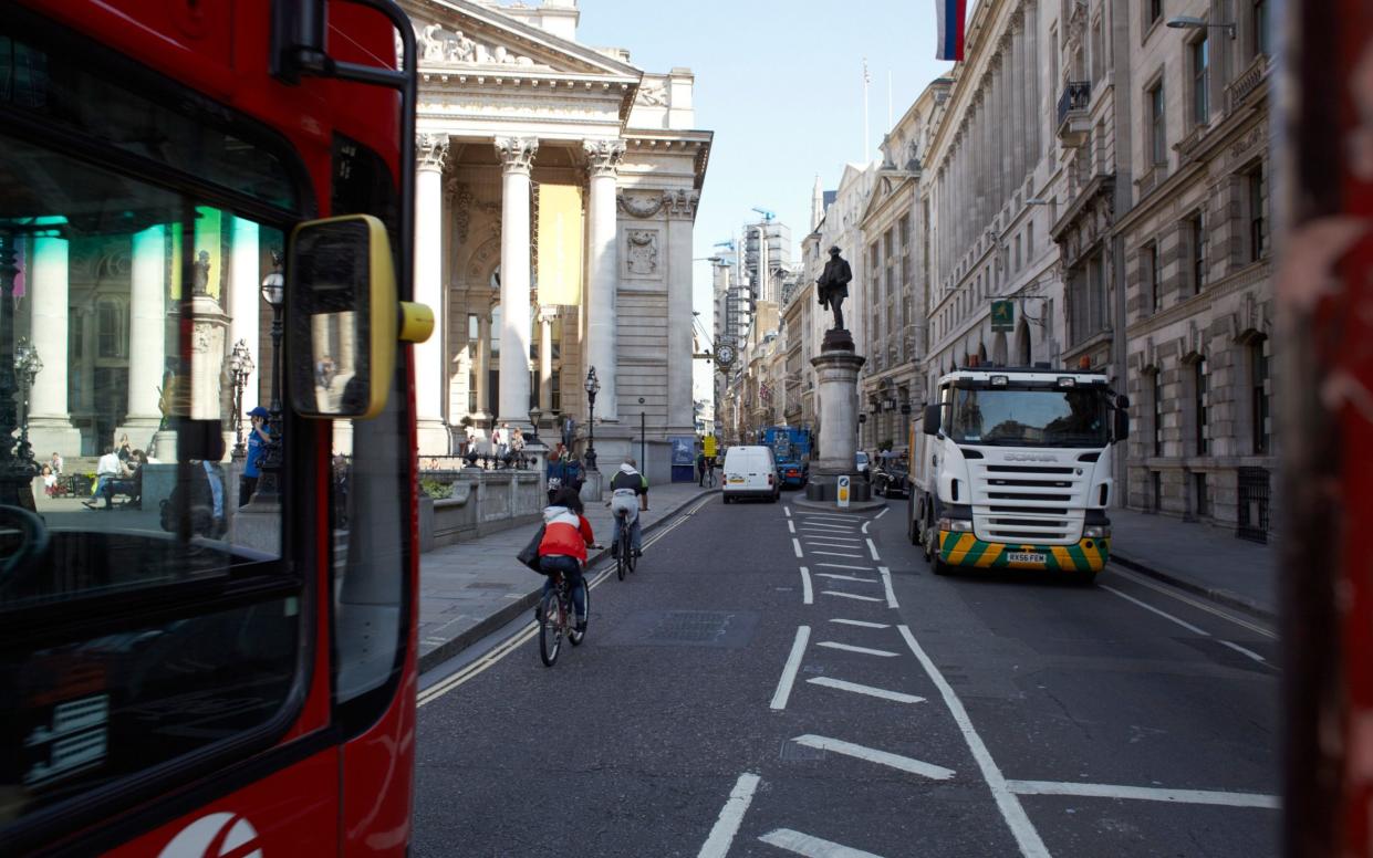 The bus driver who was enraged by a cyclist in the middle of the road was sacked - Ian Pilbeam / Alamy Stock Photo