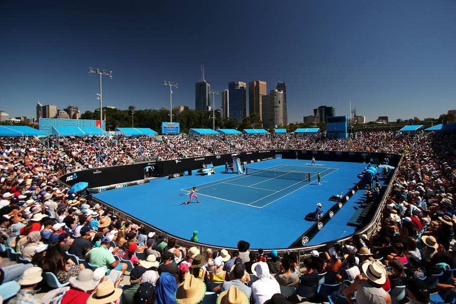 Das erste Grand-Slam-Turnier des Jahres hat begonnen. Im Melbourne Park kämpfen 128 Damen und Herren um den Titel bei den Australian Open. SPORT1 zeigt die besten Bilder der 1. Woche