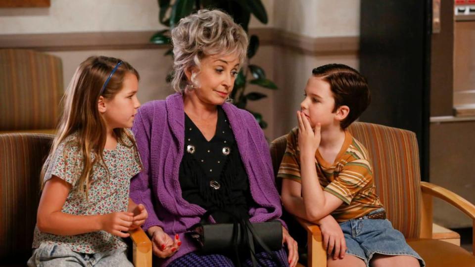 Young Sheldon cast 2018 Raegan Revord_Annie Potts_Iain Armitage