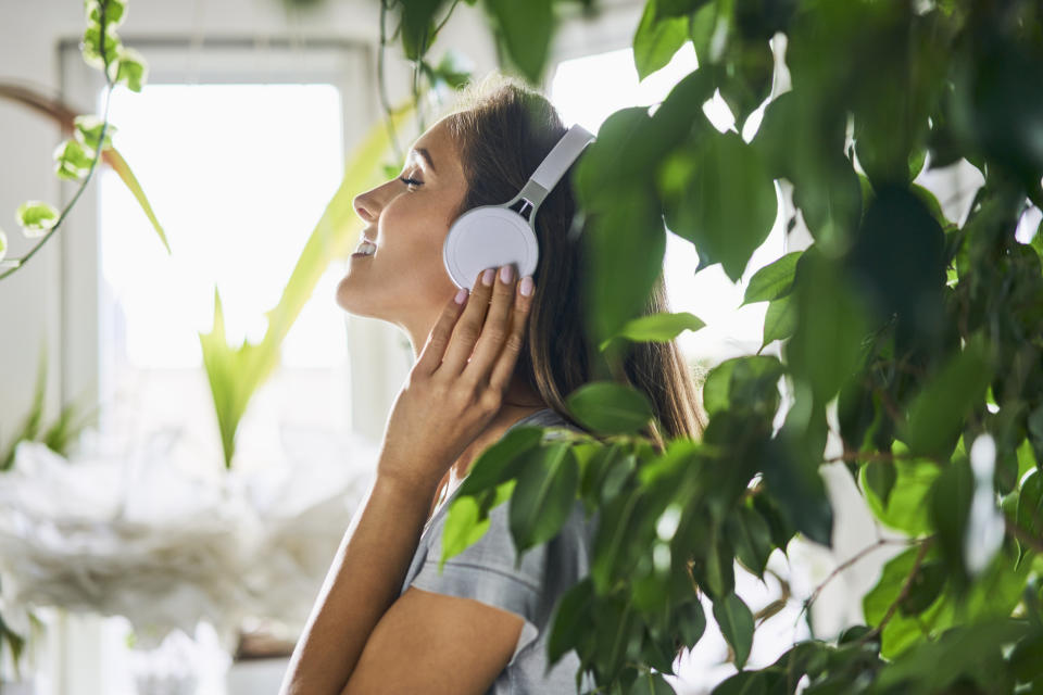 Green noise advocates say it can promote calmness and help you get a better night's sleep. (Getty Images)