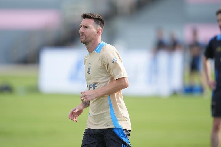 Lionel Messi no fue confirmado como titular por Scaloni, pero ante Ecuador tendrá minutos; 