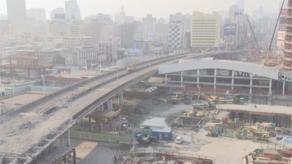 快新聞／高雄中博高架橋拆除作業首個上班日 林欽榮：交通導流算順暢