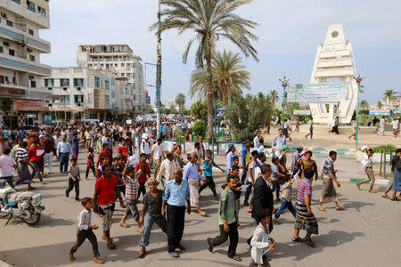 Pro-Houthi protesters demonstrate to demand the opening of humanitarian corridors in Hodeidah, Yemen December 31, 2018. REUTERS/Abduljabbar Zeyad