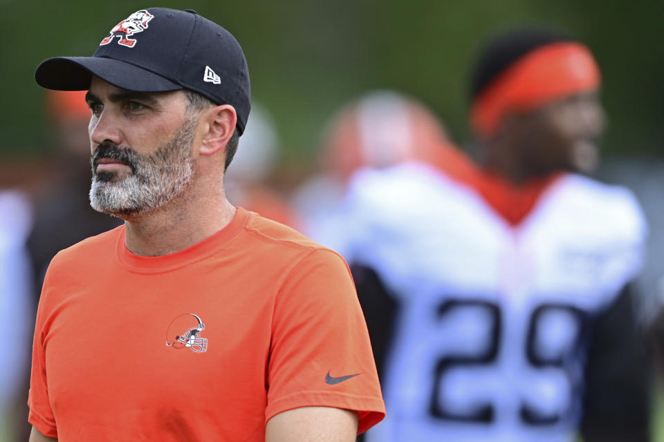 Cleveland Browns head coach Kevin Stefanski walks off the field after an NFL football practice in Berea, Ohio, Friday, July 29, 2022. (AP Photo/David Dermer)