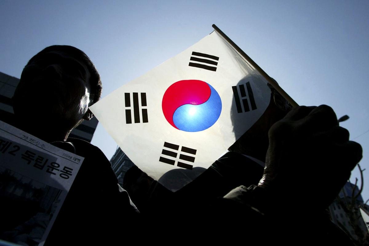 일본과 한국, 관계 회복을 위한 “선구적인” 합의에 도달