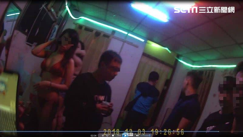 苗栗縣警方日前查獲一名泰國籍跨性別者，來台逾期滯留賣淫，衛生局採樣檢驗發現該名跨性別的性工作者已感染愛滋病毒。（圖／資料照）