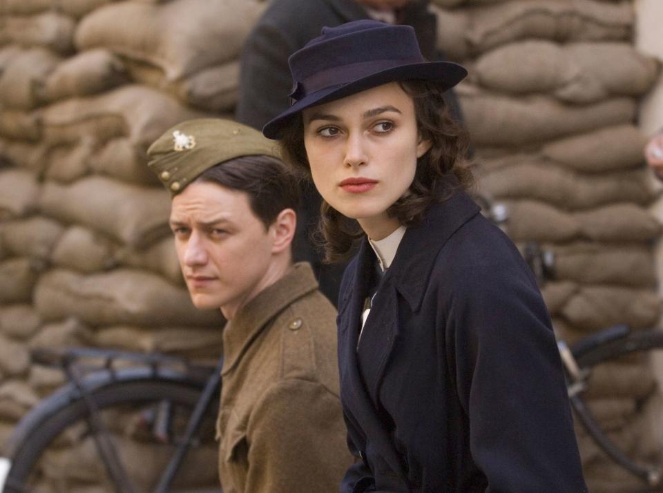 James McAvoy and Keira Knightley dressed in WWII-era attire