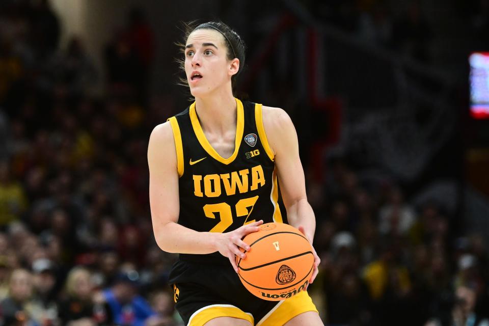 Apr 7, 2024; Cleveland, OH, USA; Iowa Hawkeyes guard Caitlin Clark (22)shoots the ball against the South Carolina Gamecocks in the finals of the Final Four of the womens 2024 NCAA Tournament at Rocket Mortgage FieldHouse. Mandatory Credit: Ken Blaze-USA TODAY Sports