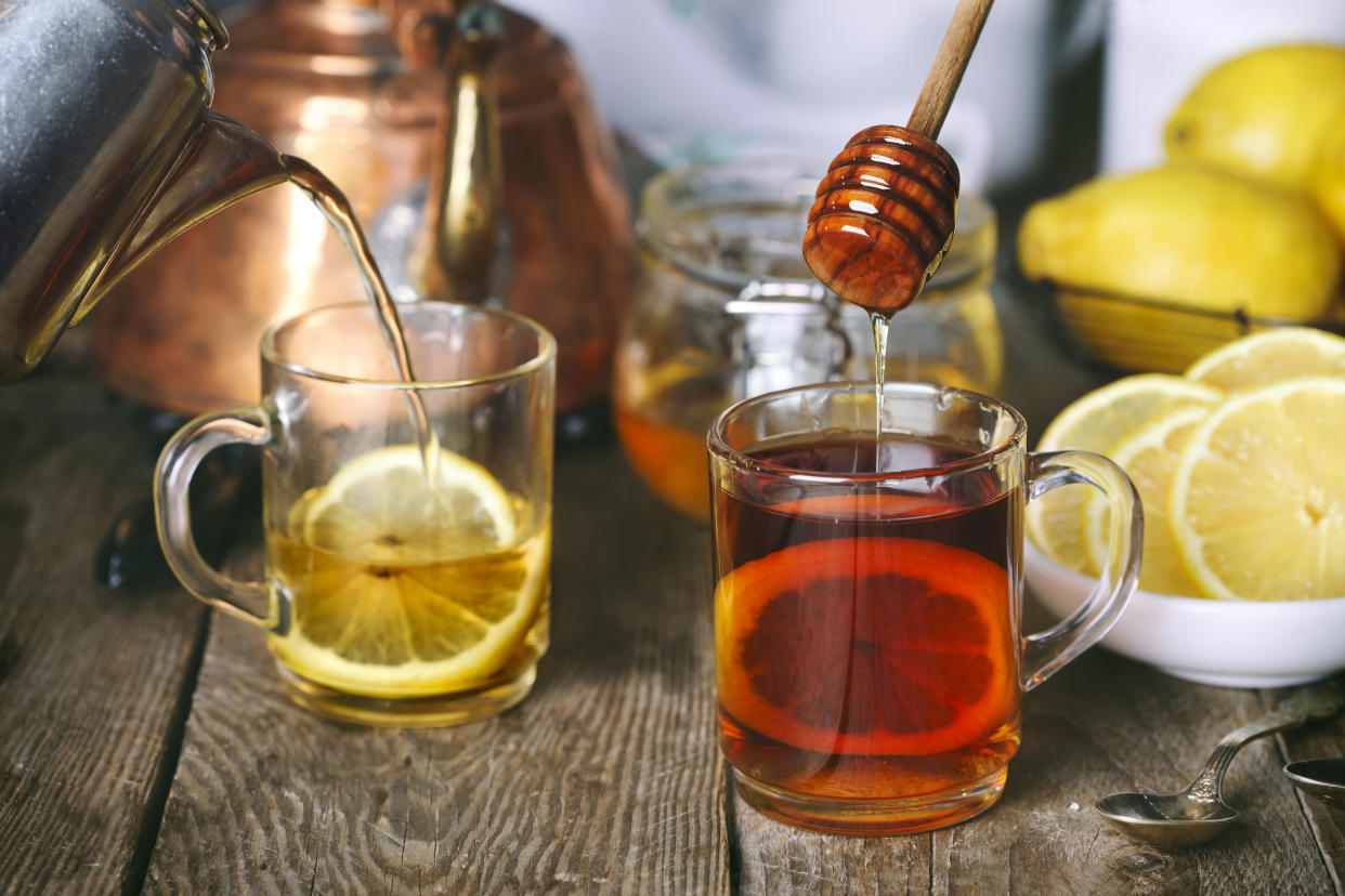 Los remedios naturales para aliviar los síntomas del resfriado han perdurado en el tiempo porque, de una u otra manera, funcionan. (Getty Creative)