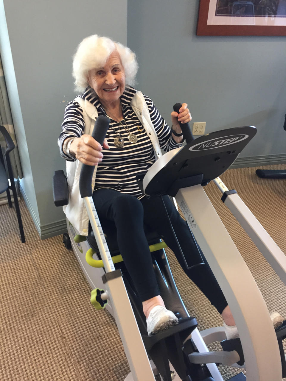 Zlotnik is ready for a workout to celebrate 101 years. (Photo: Courtesy of Ashley Gold)