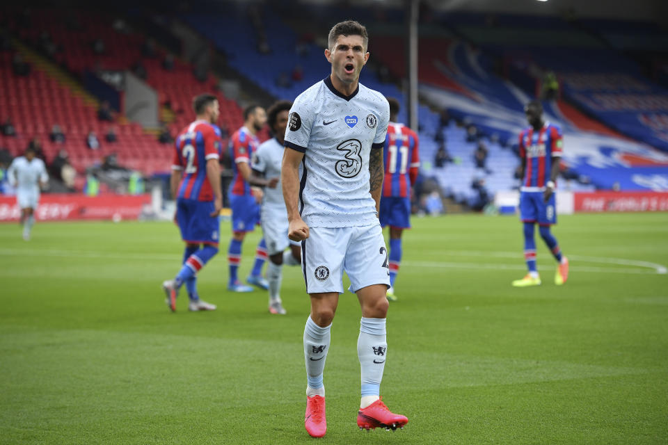 Christian Pulisic tras anotar el segundo gol de Chelsea en el partido ante Crystal Palace en Londres, el martes 7 de julio de 2020. (Justin Tallis/Pool vía AP)