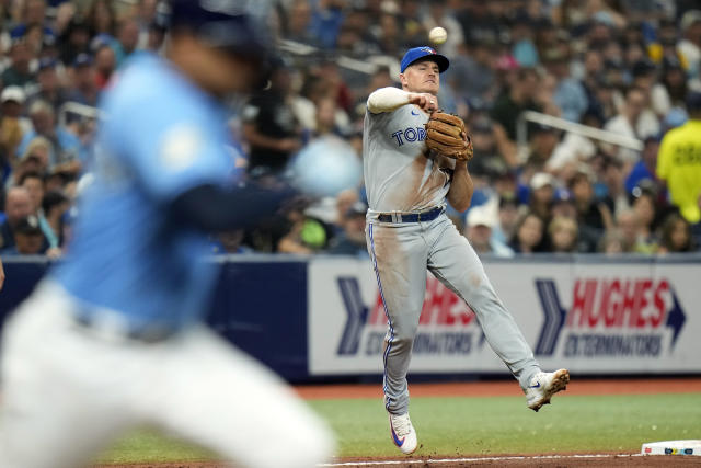 Craig Counsell might be the hottest MLB free agent not named Shohei Ohtani.  What makes the Brewers' manager so special?