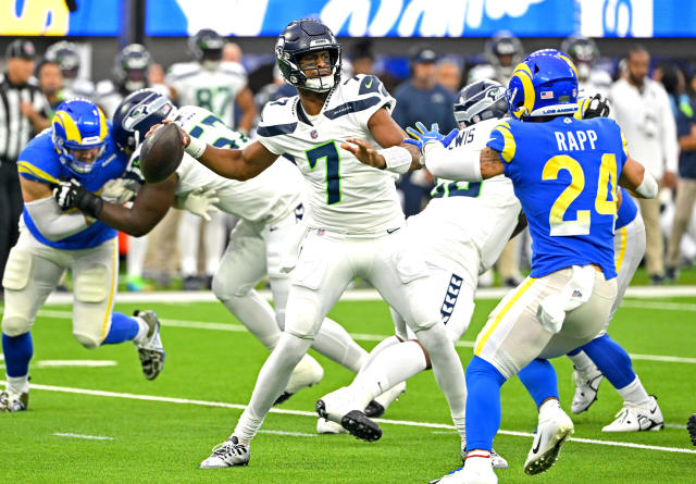 2023 Week 1 Seahawks vs. Rams Geno Smith Throws TD Pass To DK Metcalf  Highlight