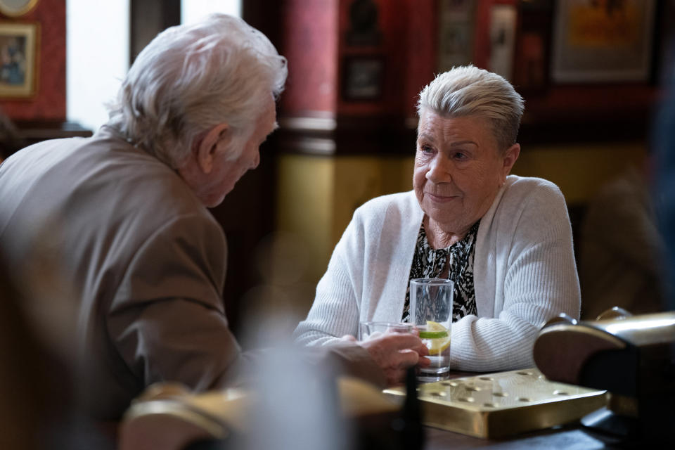 Mo Harris has a drink with Stevie Mitchell at the Vic.