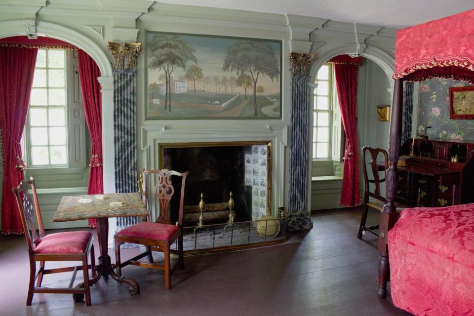 A marble chamber at the Royall house