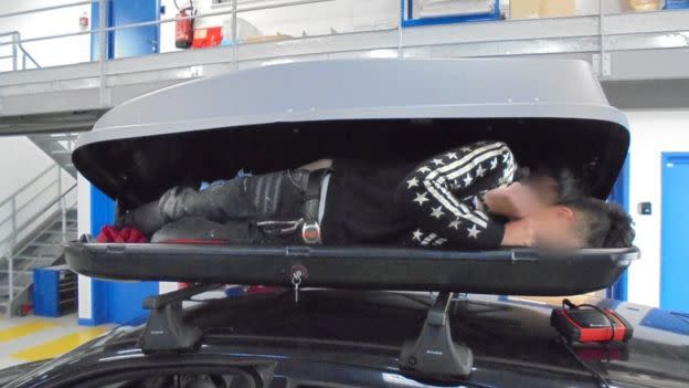 An official said it was “incredibly dangerous” to cram the migrants into the roof box (Picture: Home Office) 