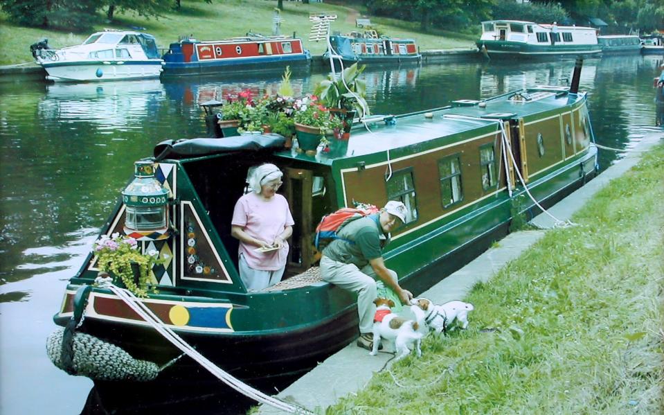 There was even a garden on the couple's canal boat