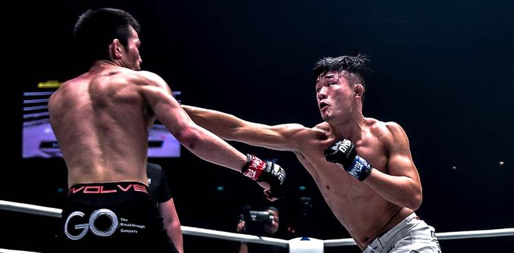 Christian Lee punches Shinya Aoki at ONE Enter the Dragon