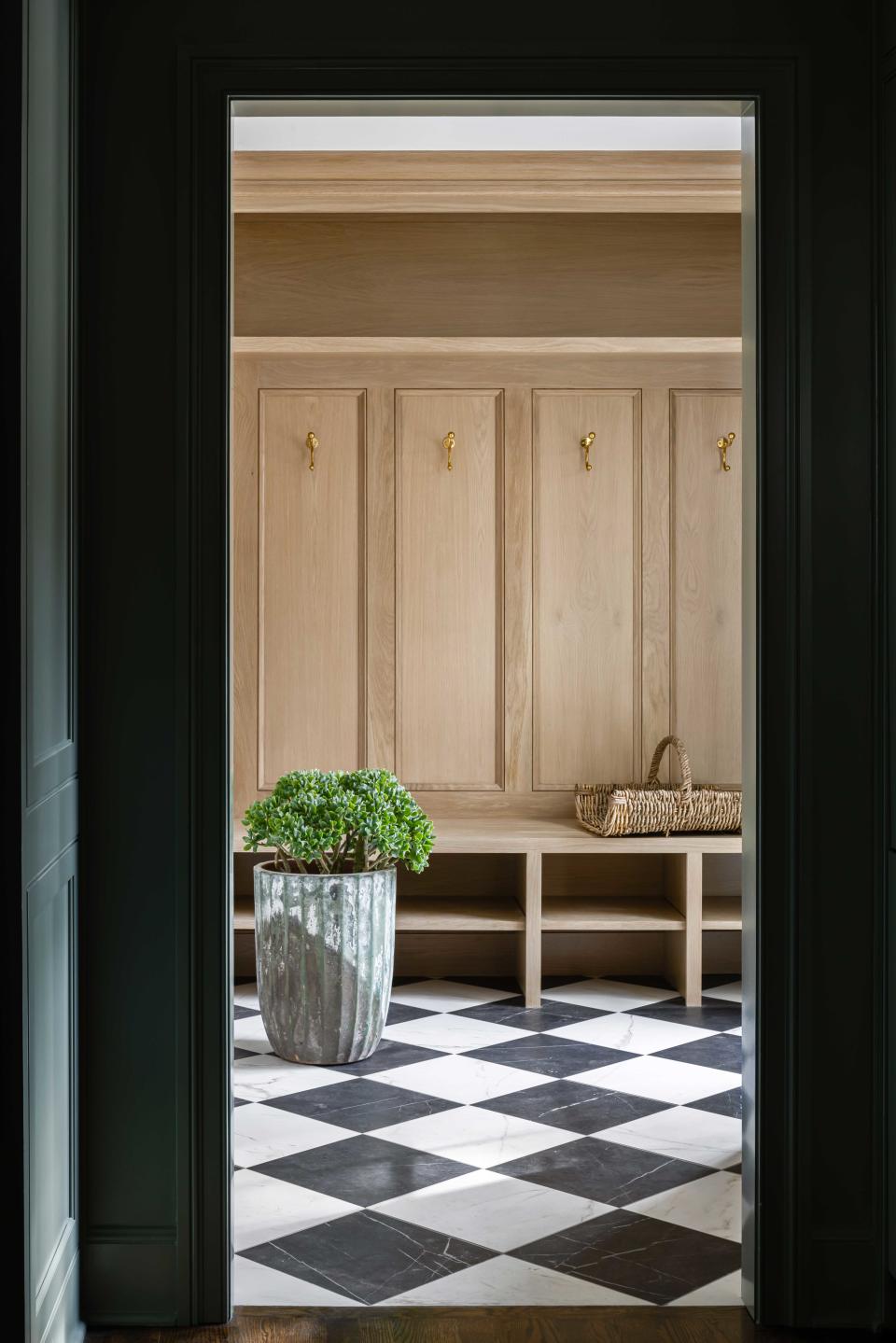 a modern mud room design