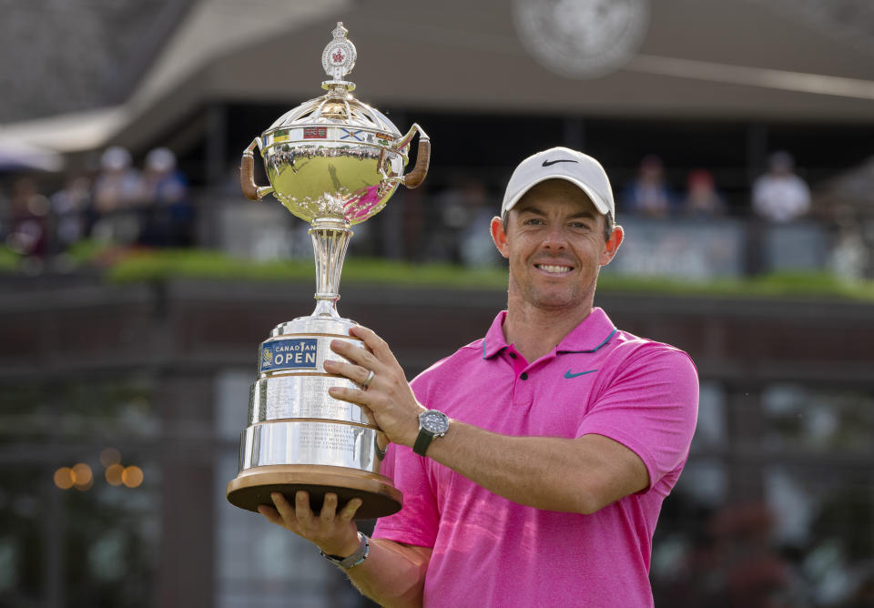 Rory McIlory is now the favorite to win the U.S. Open after winning in Canada. (Frank Gunn/The Canadian Press vía AP)