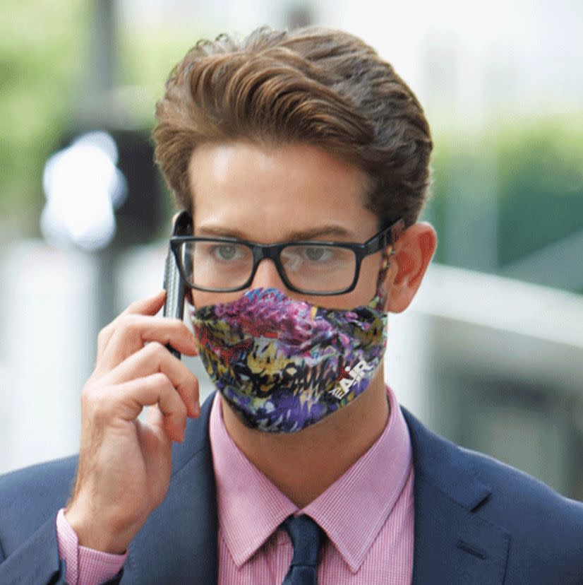 <a>Life&rsquo;s not easy for a stylish germophobe. Frankly, most face masks just aren&rsquo;t stylish, but this </a><a href="http://www.myairmask.com" target="_blank">paisley&nbsp;face mask</a><a>&nbsp;will send the signal that your dad is both fashionable and fearful of getting sick &mdash; a winning combination in our book.<br /><br /></a>