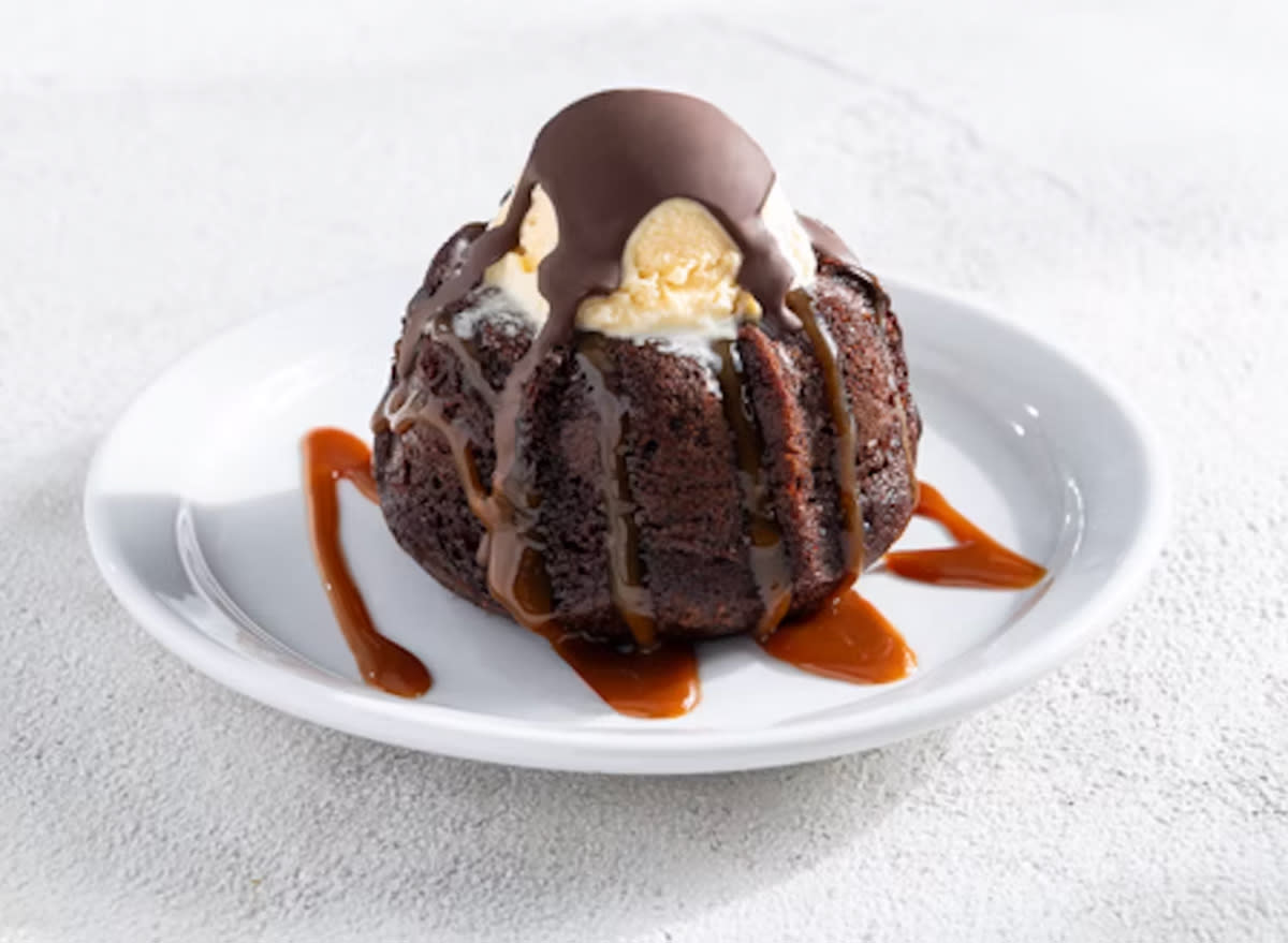 Chili's Mini Molten Chocolate Cake 