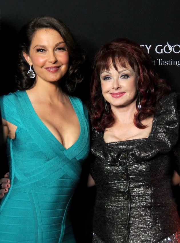 Ashley Judd and mother Naomi Judd attend the Los Angeles premiere of 