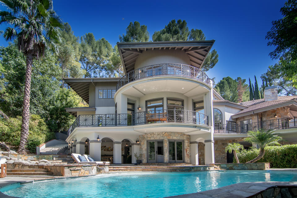 The pool and the back of the house are stunning. (Photo: Adam Latham)