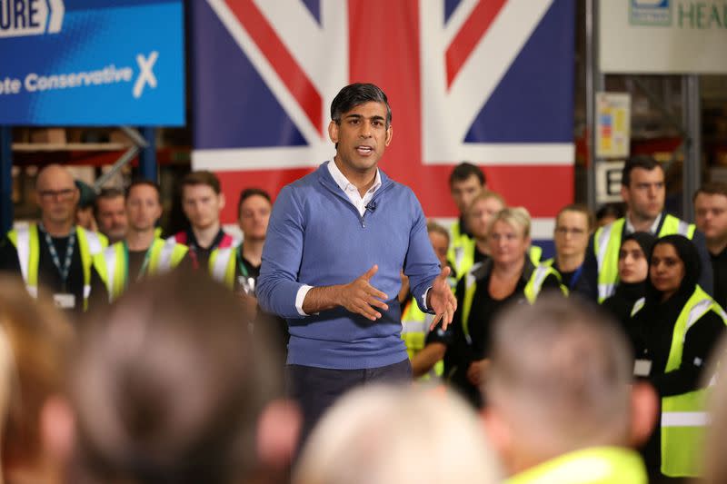 Rishi Sunak Campaigns In the Midlands