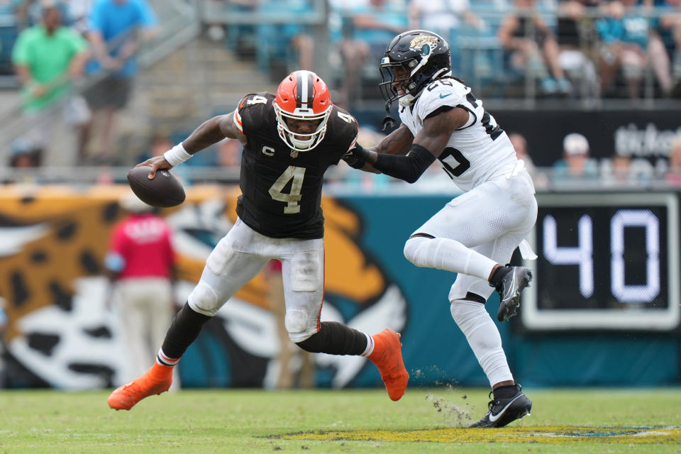 Deshaun Watson ainda não está produzindo nem de longe no nível que os Browns estão pagando, mas eles parecem ter uma receita para vencer apesar disso. (Foto de Peter Joneleit/Icon Sportswire via Getty Images)