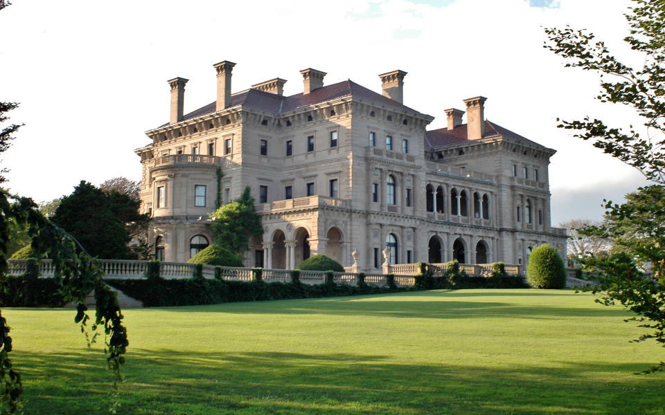 Rhode Island: The Breakers Mansion in Newport