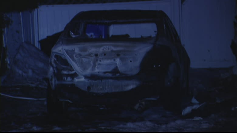 Gatineau car fire spreads to home, leaving 3 people homeless