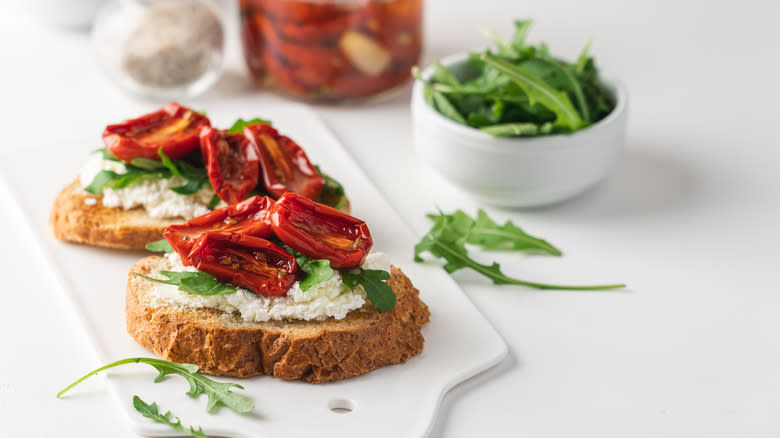 bruschetta with sun dried tomatoes