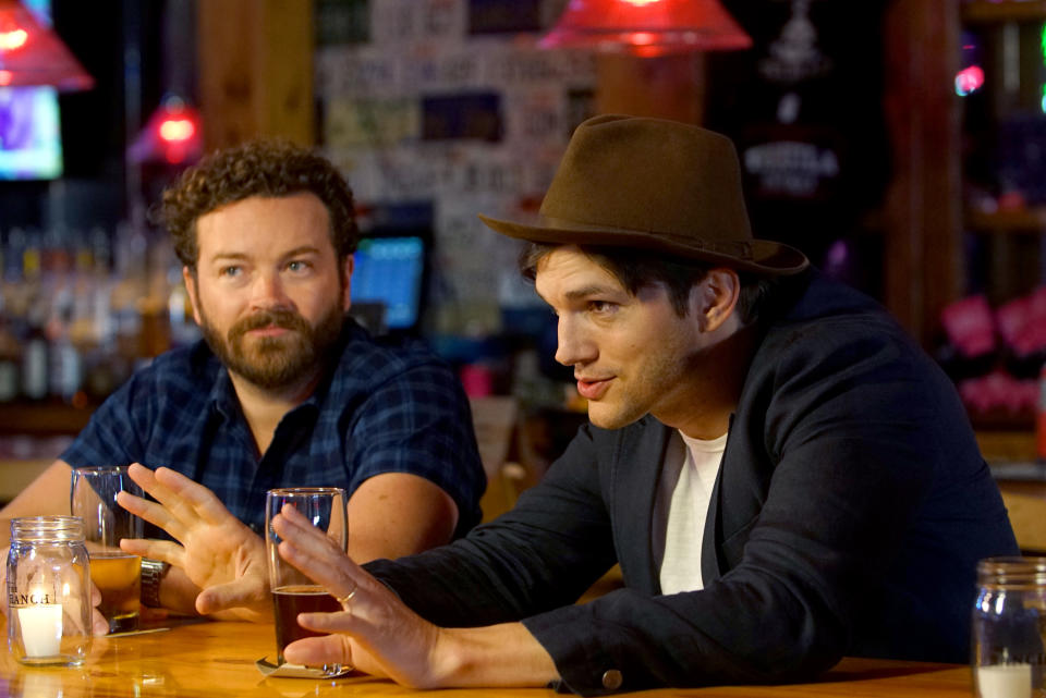 Danny Masterson y Ashton Kutcher en un evento para promocionar el show de Netflix 