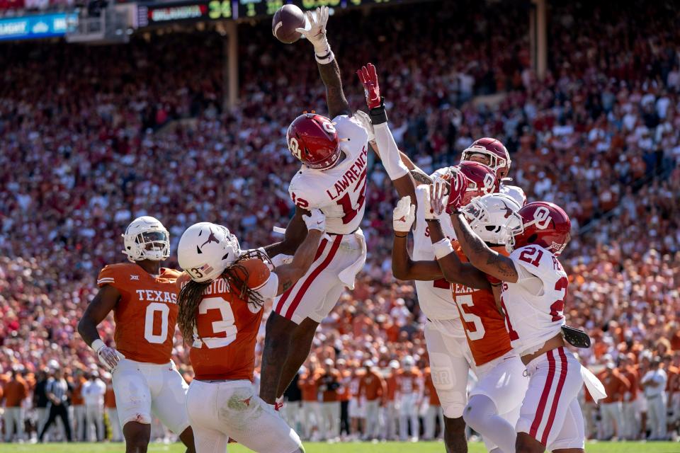 Oklahoma defensive back Key Lawrence knocks down a Hail Mary pass on the final play.