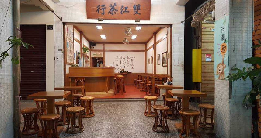 有36歷史台中市手搖飲料老店「雙江茶行」，仍然是以紅茶、綠茶為基底茶款。（圖／截自臉書）
