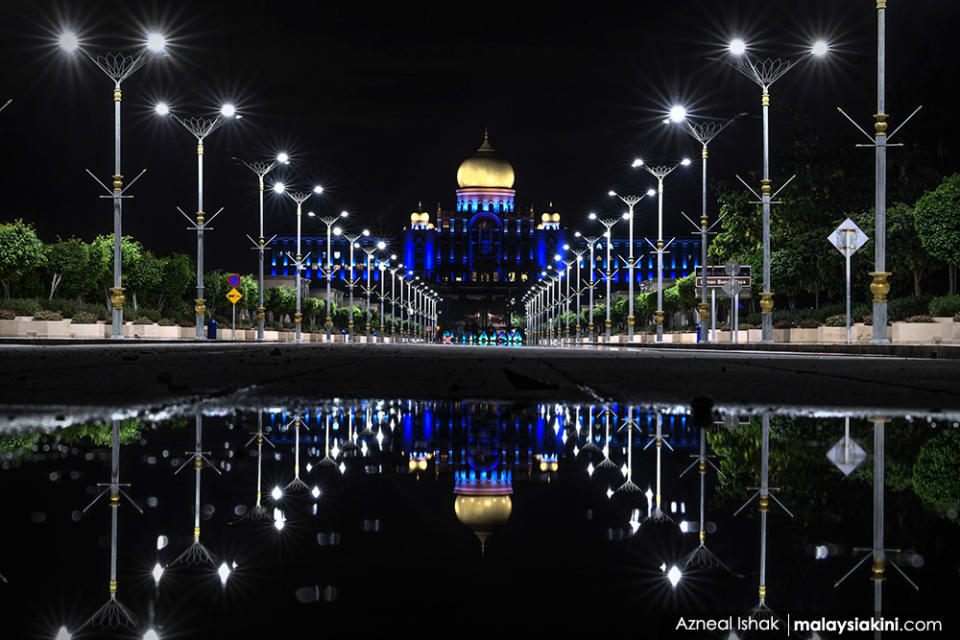 The prime minister’s office illuminated with blue lights as they take part in the 'Light it Blue' campaign to show support for health workers and other frontliners on Apr 30, 2020.