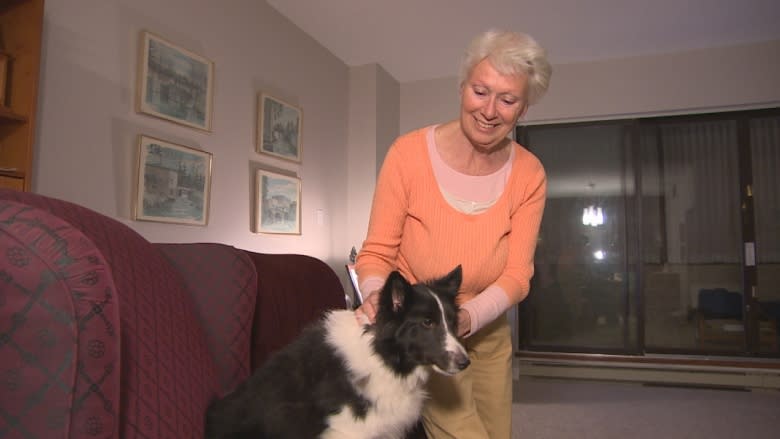 Senior with Alzheimer's given ultimatum: Get rid of service dog or move