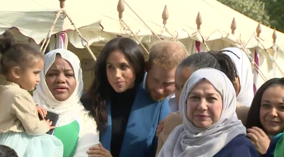 Harry also lovingly rested his head on Meghan’s shoulders. CAN’T DEAL. Source: Instagram/Harry Meghan Updates