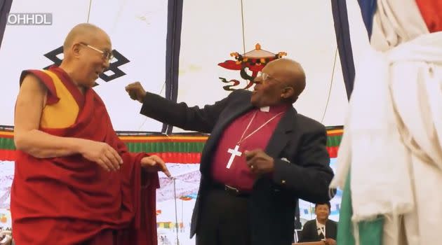 Cette archive de Desmond Tutu et du Dalaï Lama riant ensemble donne le sourire (Photo: Mission: Joy - Finding Happiness in Troubled Times)
