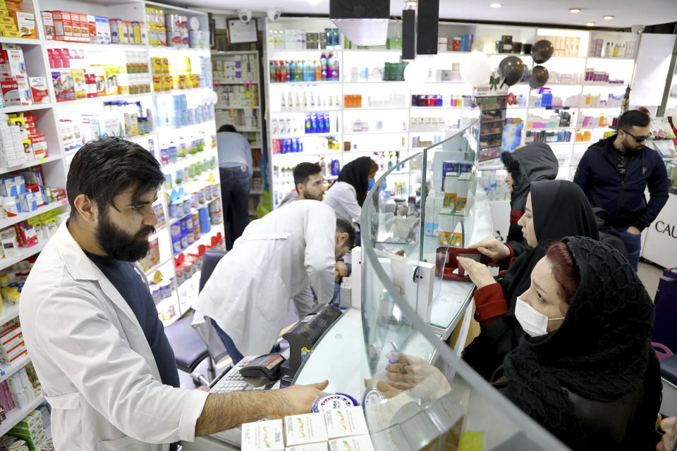 Image: Drugstore in Tehran (Ebrahim Noroozi / AP)