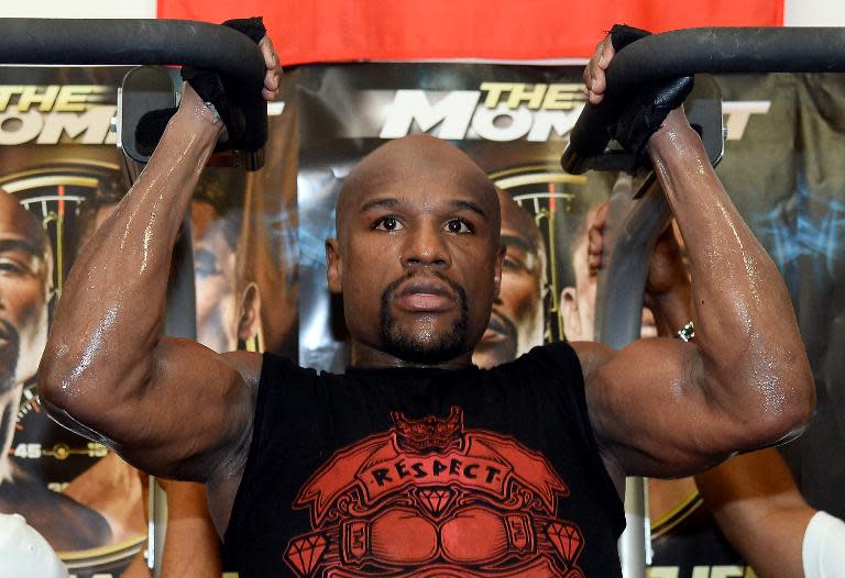 Floyd Mayweather works out at the Mayweather Boxing Club on April 22, 2014 in Las Vegas, Nevada