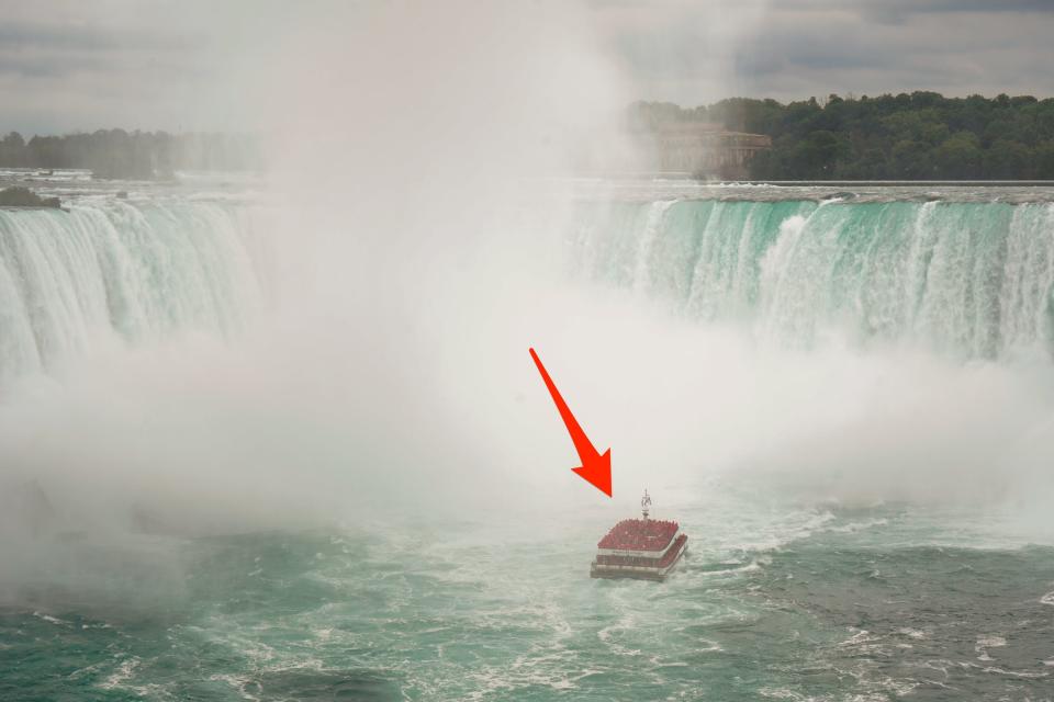 Niagara Falls hornblower