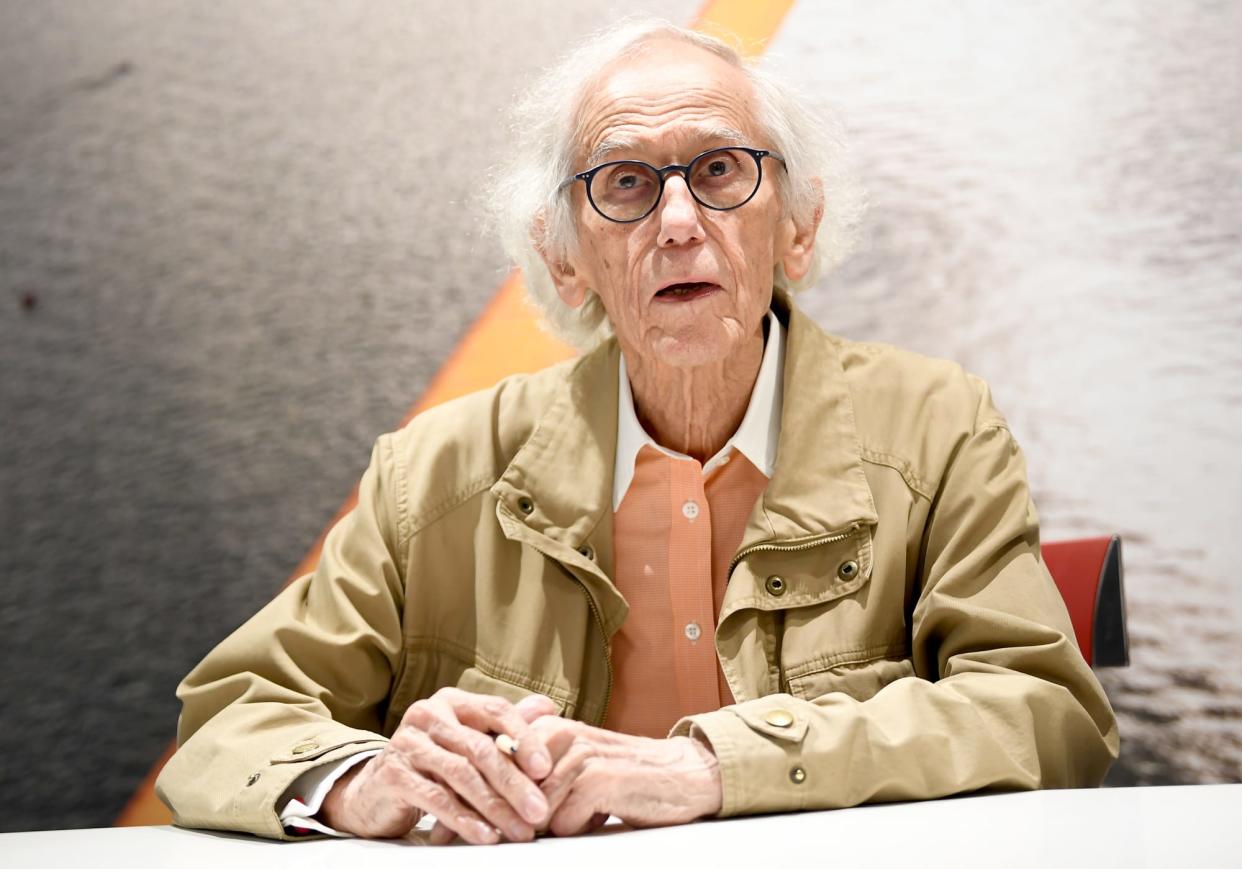 Wrapping artist Christo in Berlin