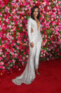 <p>Kerry Washington wears an Atelier Versace silver jumpsuit and Orifa jewellery. Source: Getty </p>