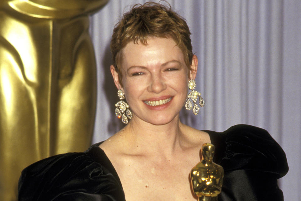 Dianne Wiest Wins Her First Oscar