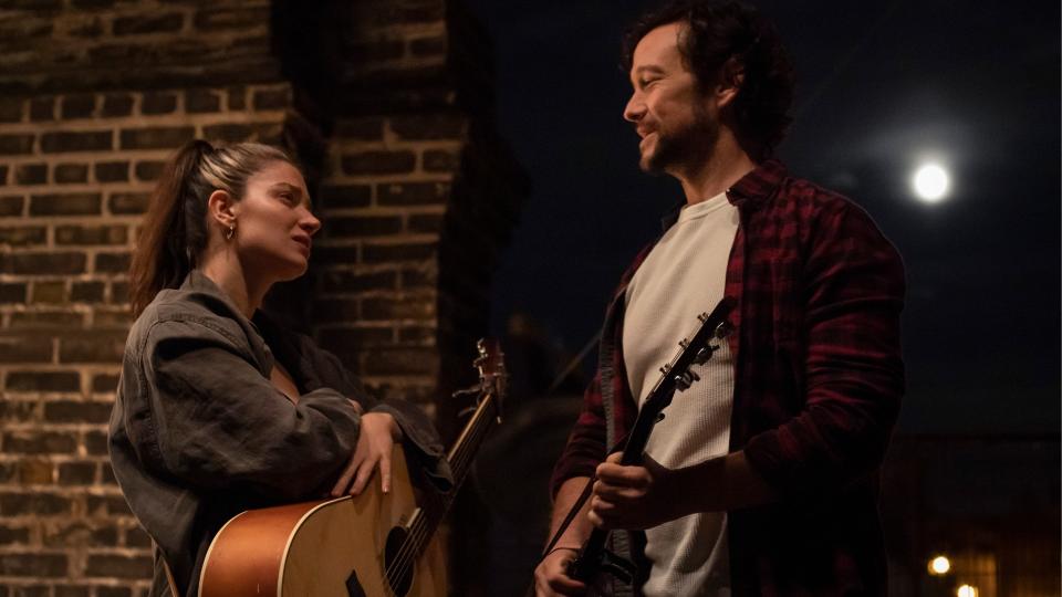 Eve Hewson and Joseph Gordon-Levitt in Flora and Son