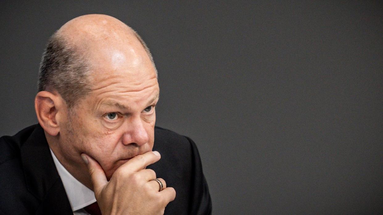 Zur Verteidigung der Grenzregion Charkiw darf die Ukraine deutsche Waffen auch auf russische Ziele abfeuern. Kanzler Scholz verteidigt diese Entscheidung. (Bild: dpa)